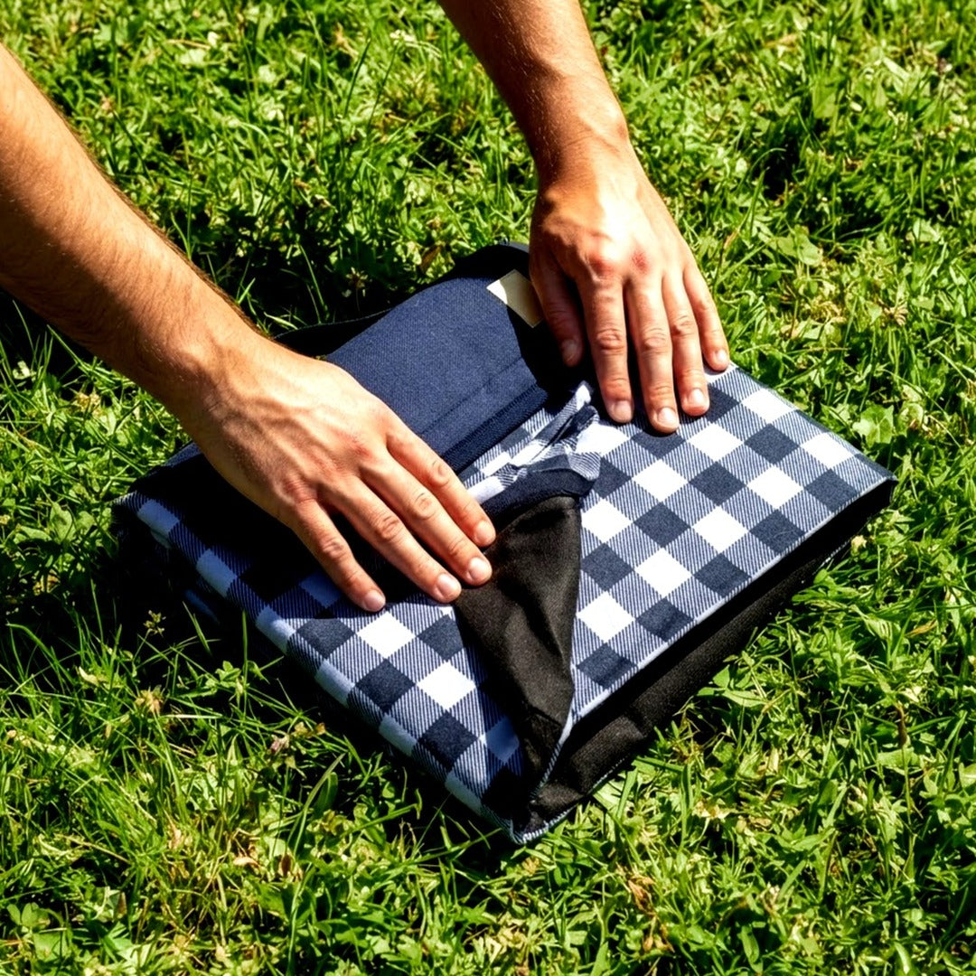 Outdoor Picnic Blanket, Foldable Waterproof Sand Beach Mat, 80 x 60 Inch