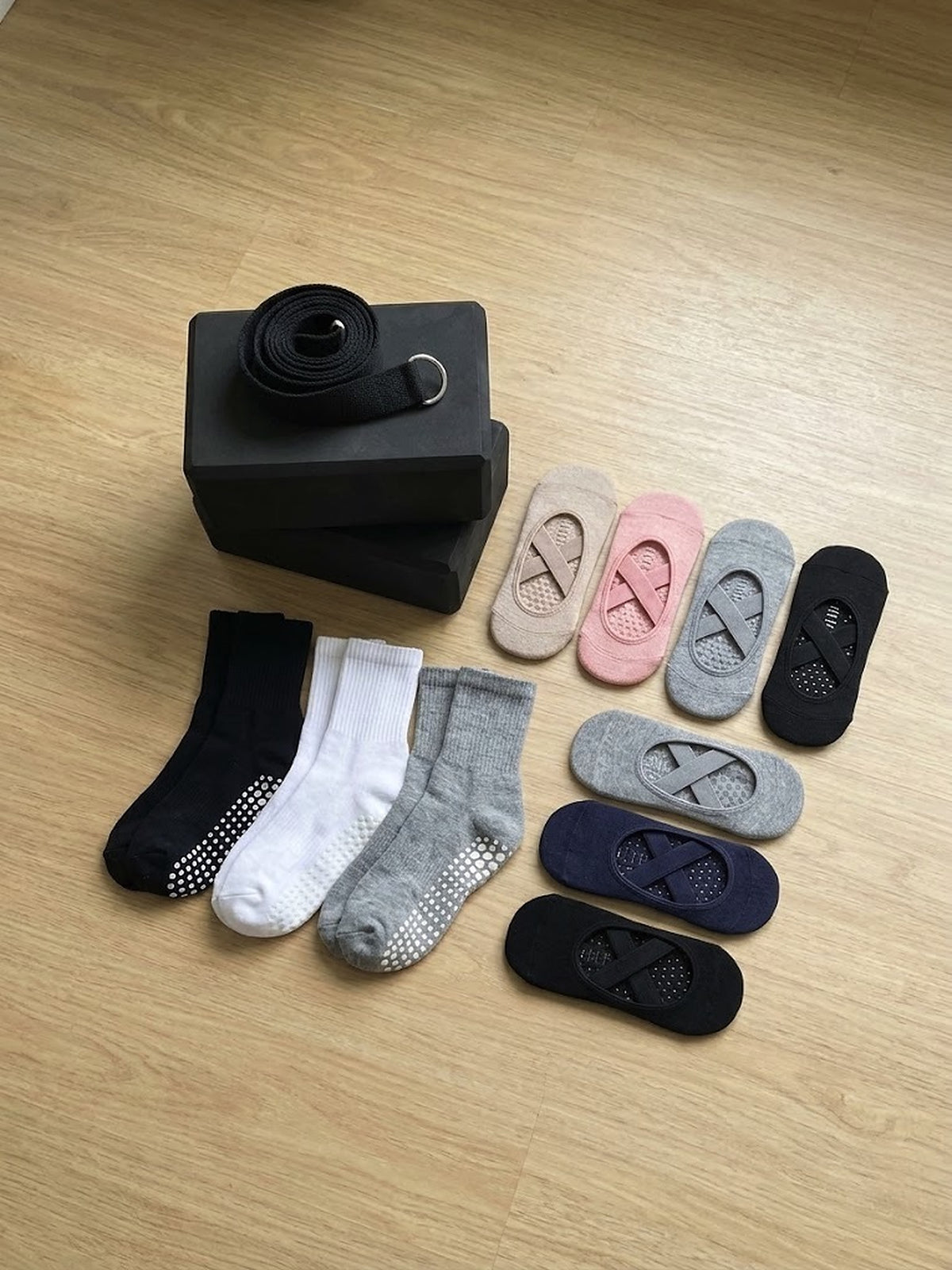 Yoga Pilates Gift Set 2 Yoga Blocks + 6 ft Strap + 11 Pairs Grip Socks Women 5-8